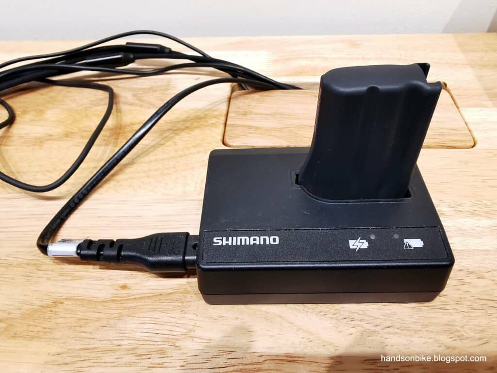 Charging Shimano Di2 10-Speed Battery