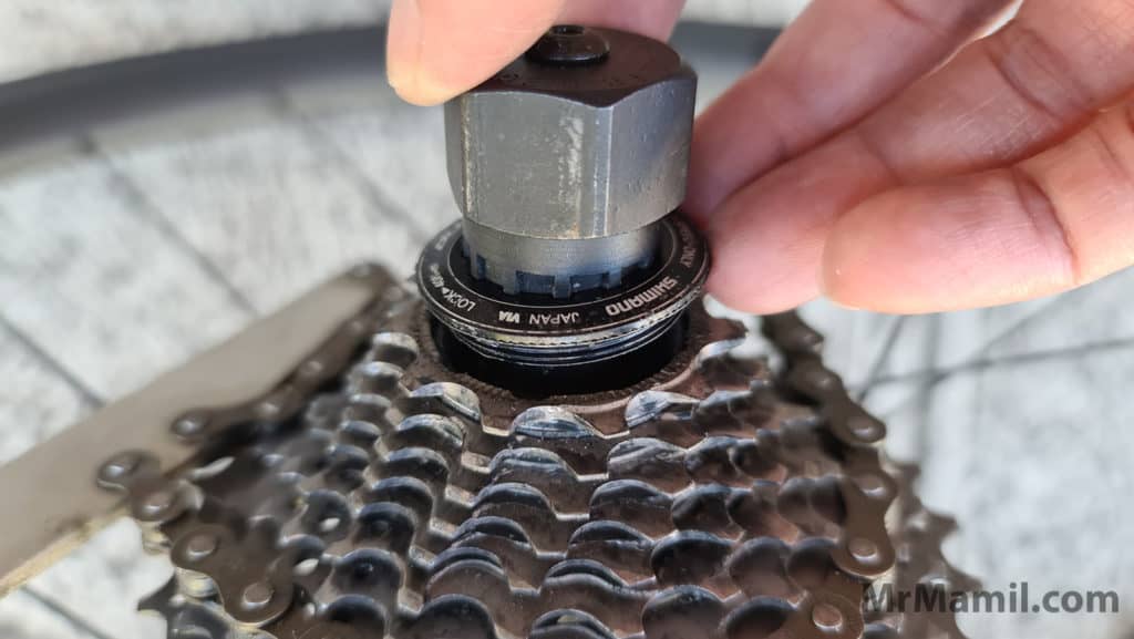 Removing Shimano Dura Ace 9100 Cassette with Park Tool FT-5.2GT Tool