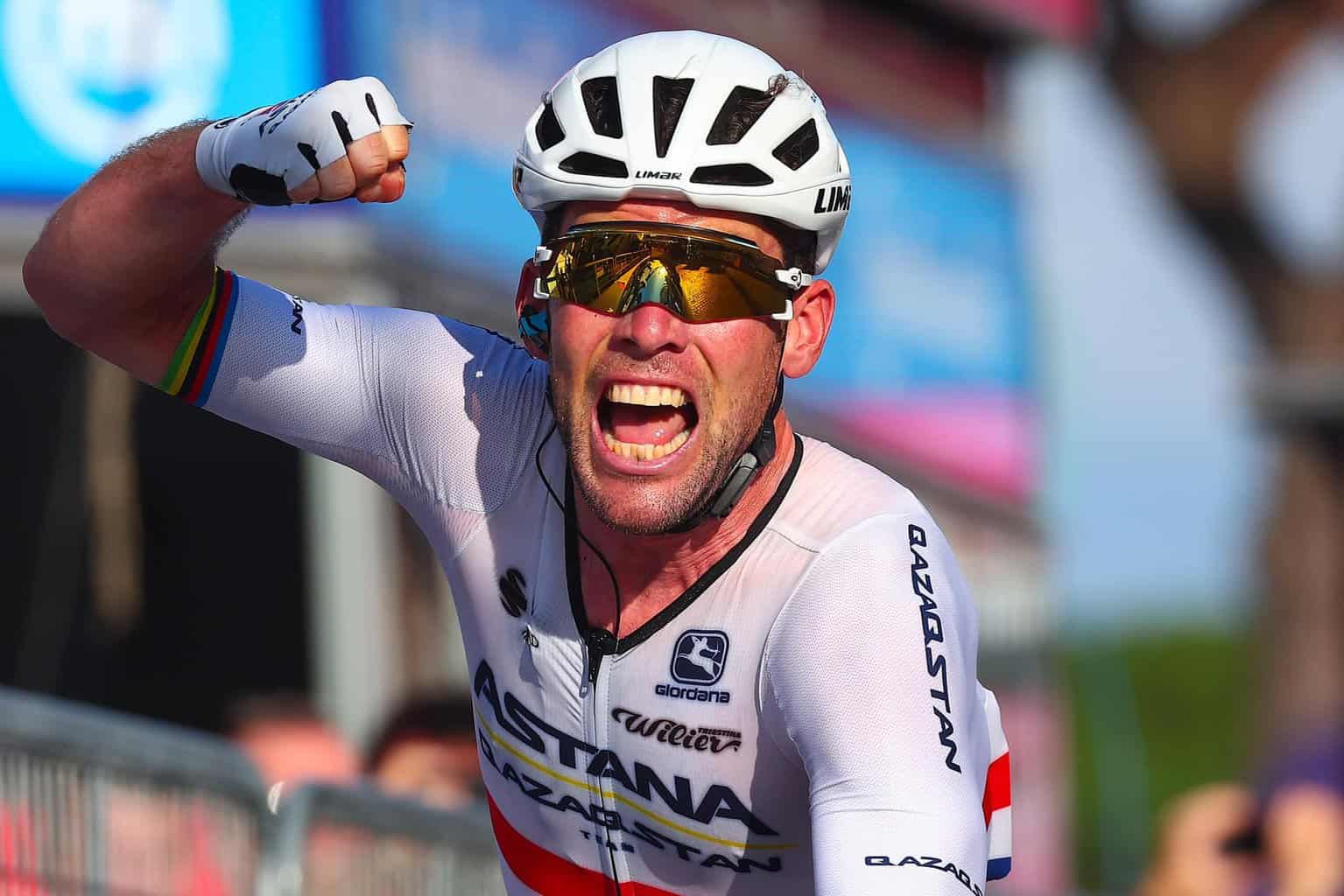 Mark Cavendish Wearing Oakley Kato