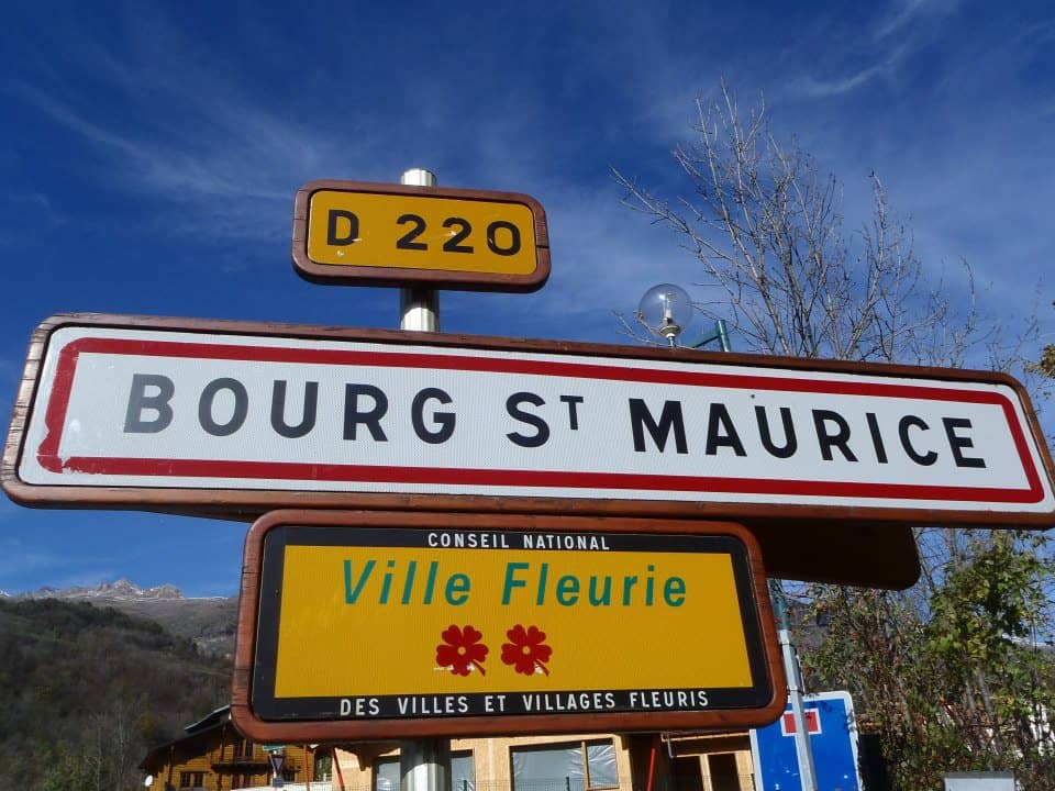 Bourg St Maurice on D220