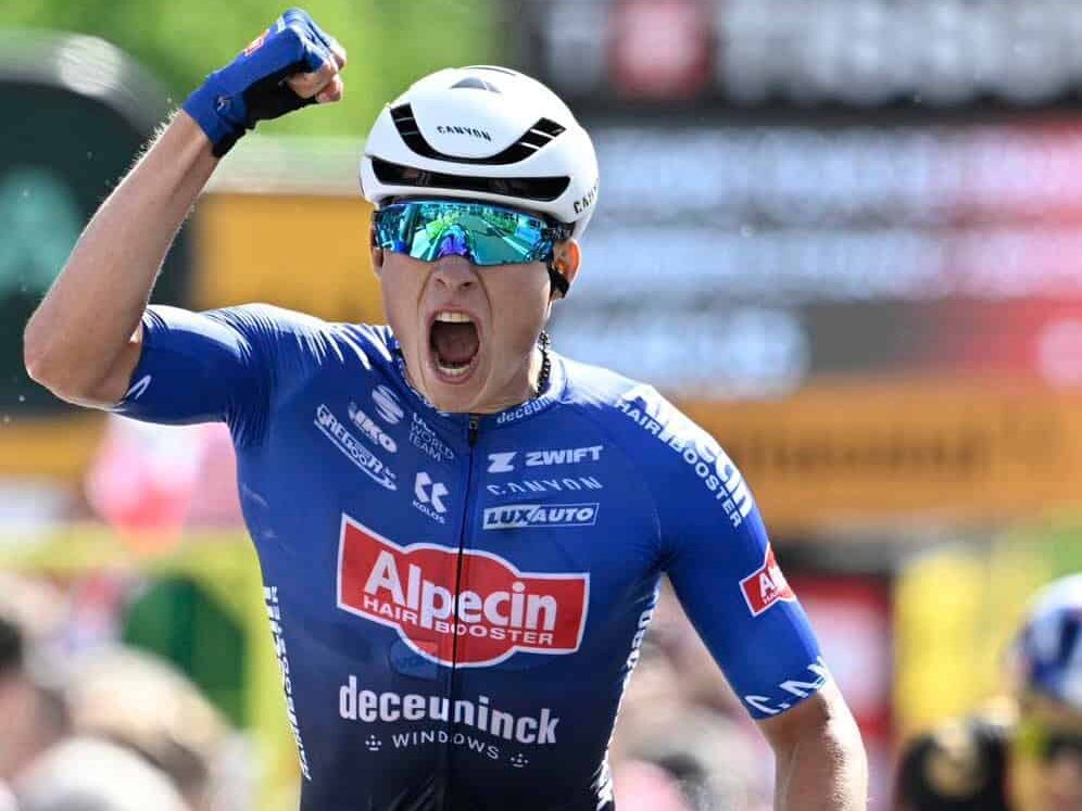 2023 Tour de France Abus Gamechanger Helmet