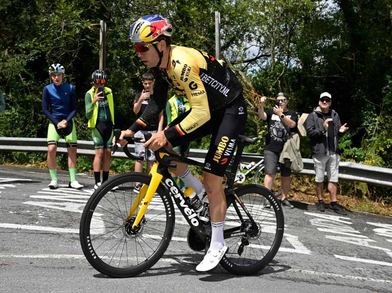 2023 Tour de France Lazer Vento KinetiCore Helmet