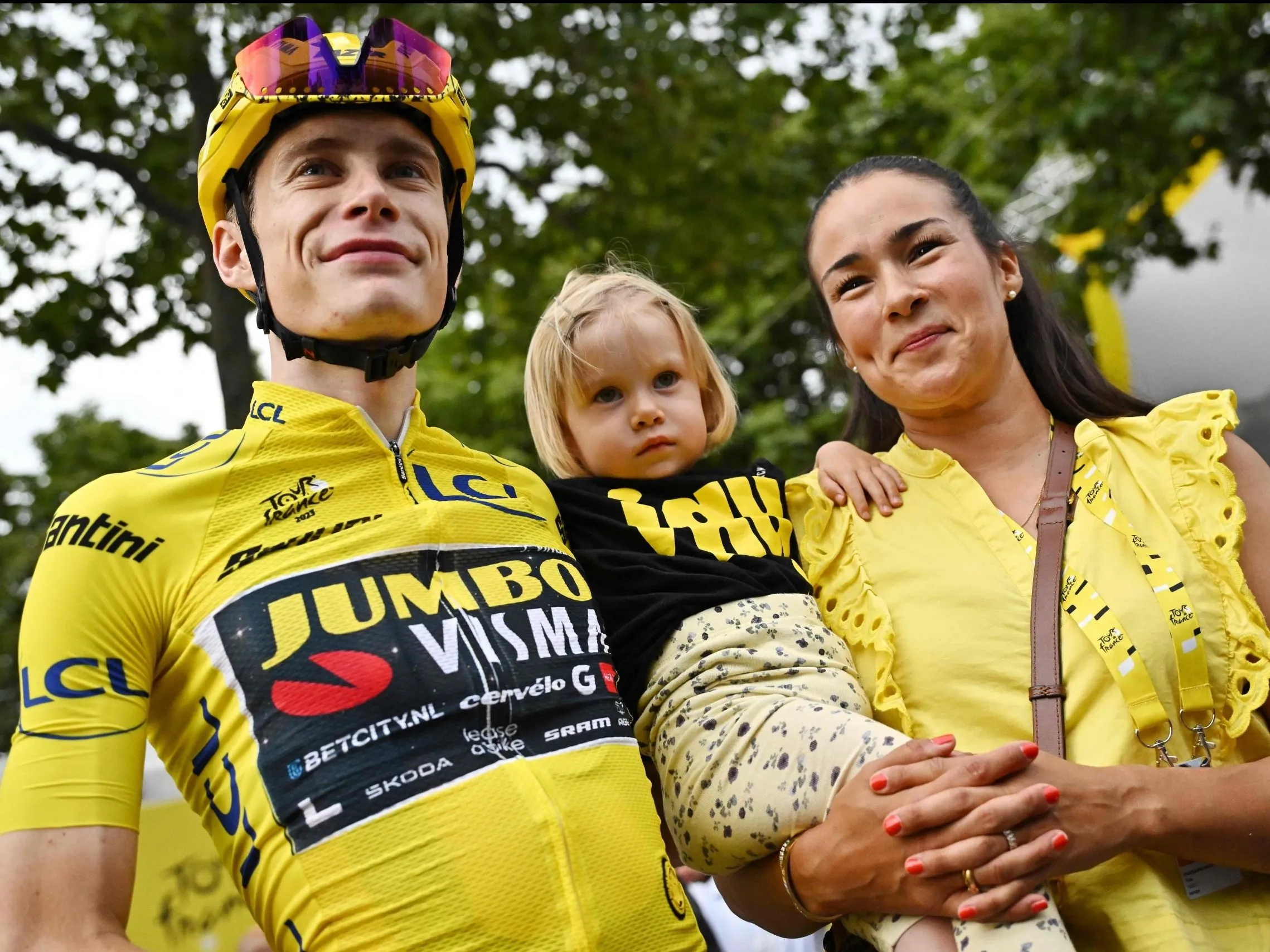 Jonas Vingegaard with his wife, Trine and daughter Frida.